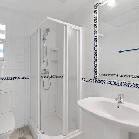 Beautiful And Peaceful On The Apartment Marbella